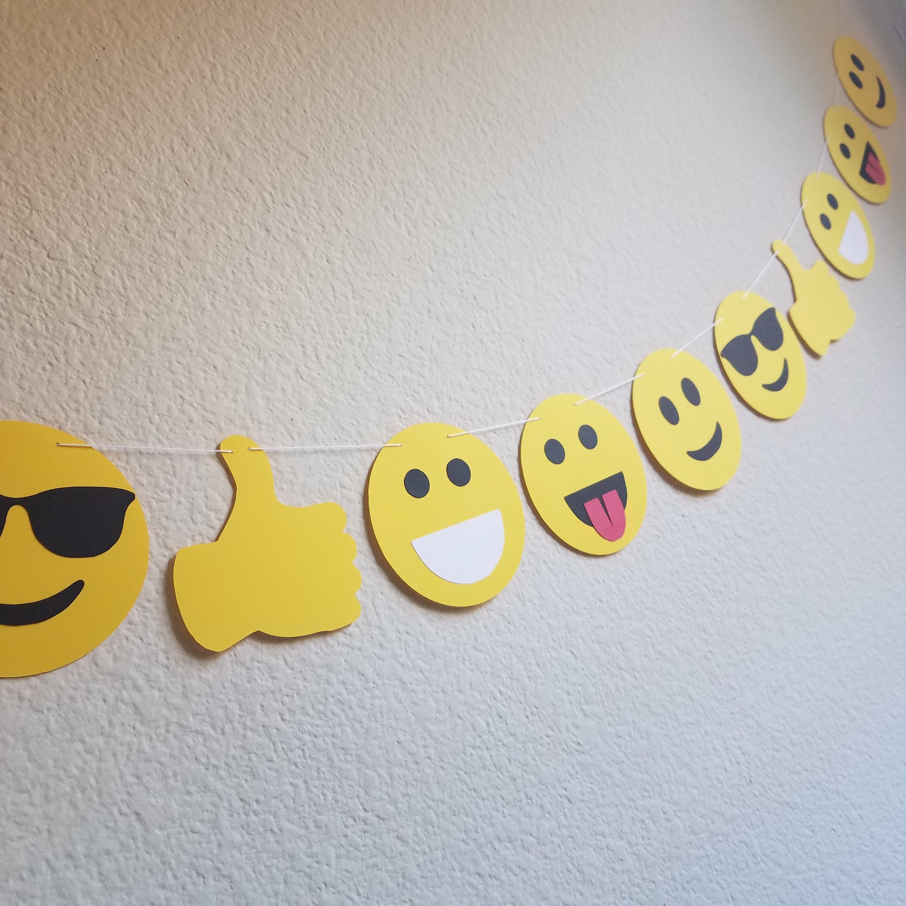 Emoji Garland, Emoji Party Garland, Emoji Party Decorations, Emoji Decorations, Emoji Party Banner, Emoji Garland Banner