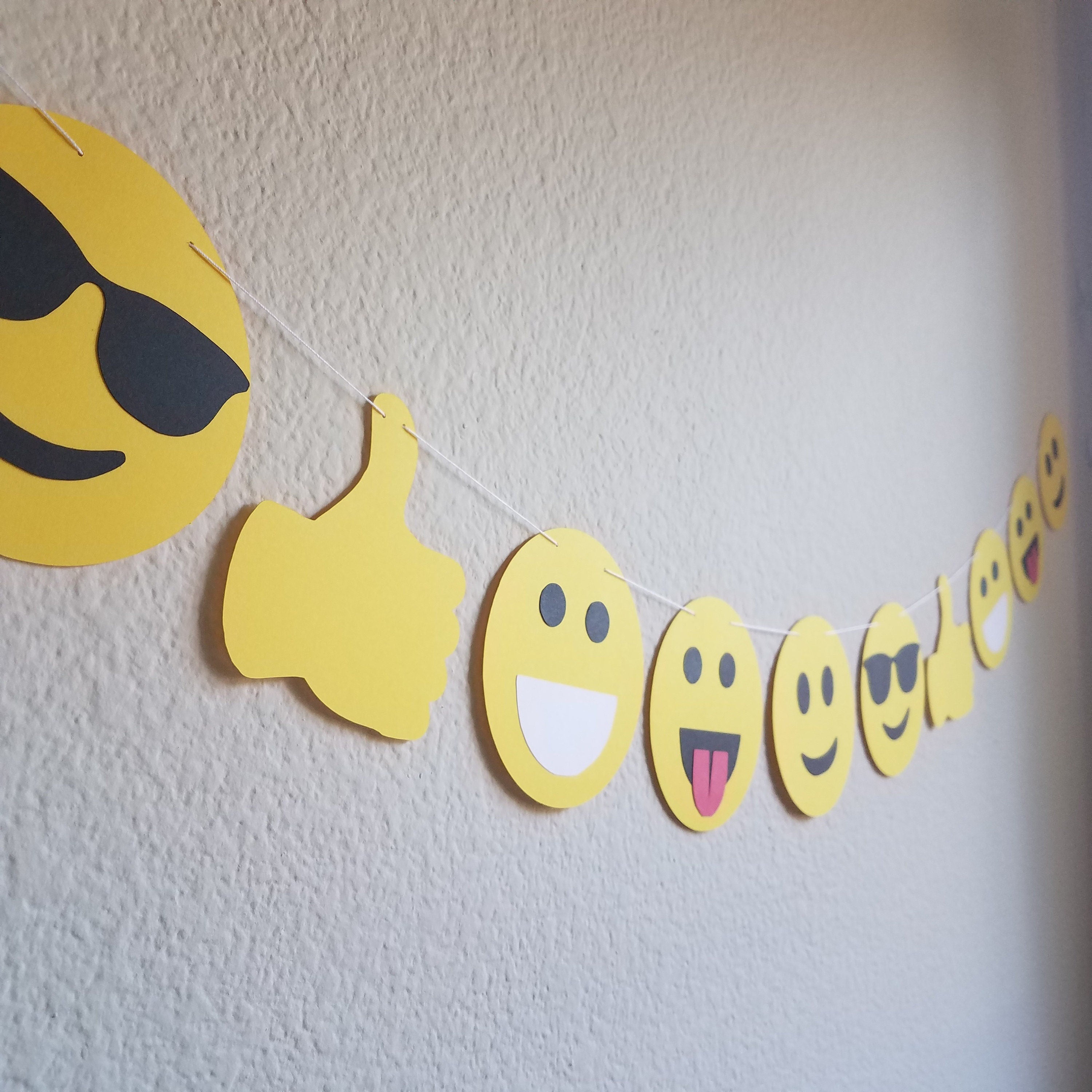 Emoji Garland, Emoji Party Garland, Emoji Party Decorations, Emoji Decorations, Emoji Party Banner, Emoji Garland Banner