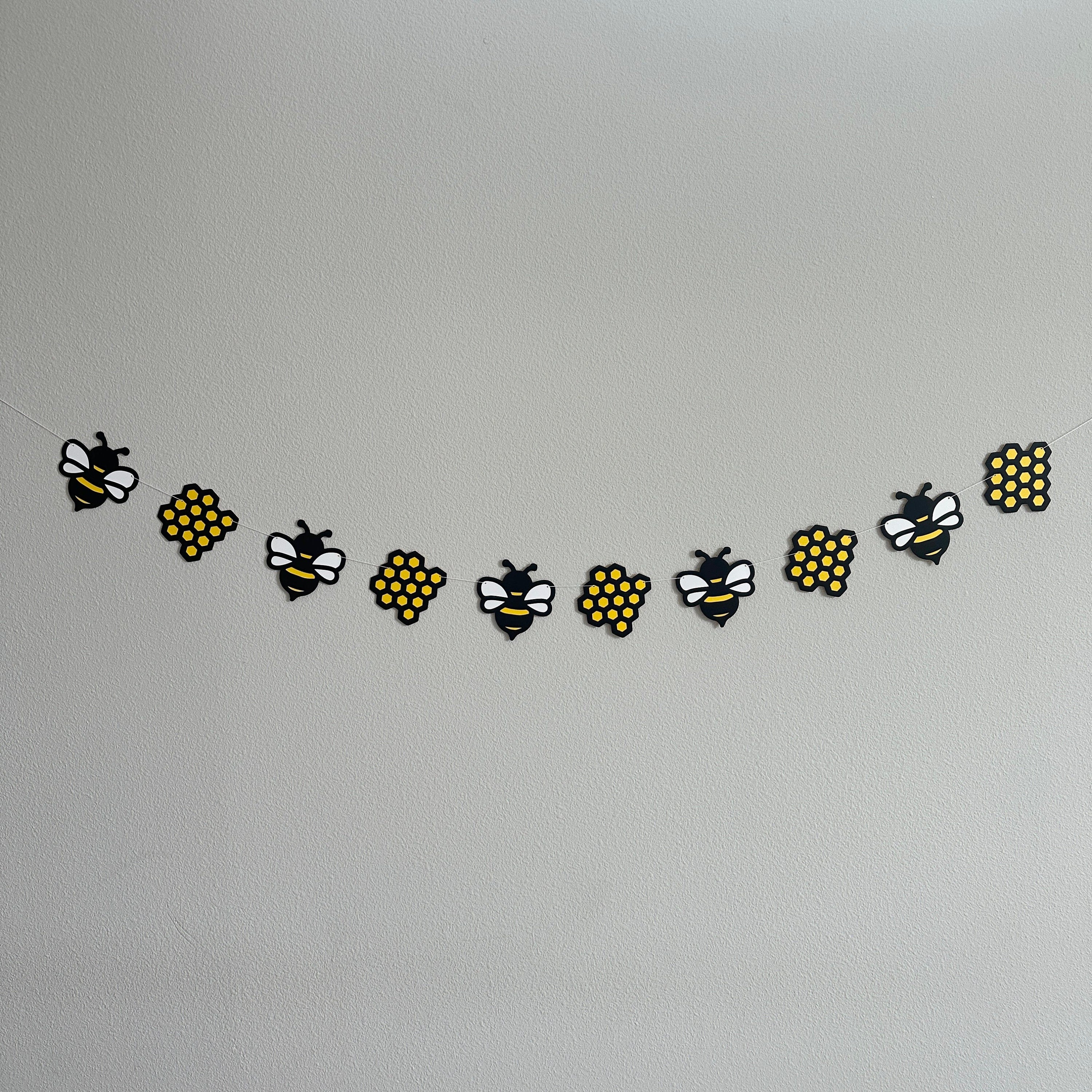 Bee Banner, Bee Garland, Bee Birthday, Bee Decoration, Summer Banner, Bee Birthday Theme, Happy Beethday, Bumble Bee Birthday, Bumble Bee