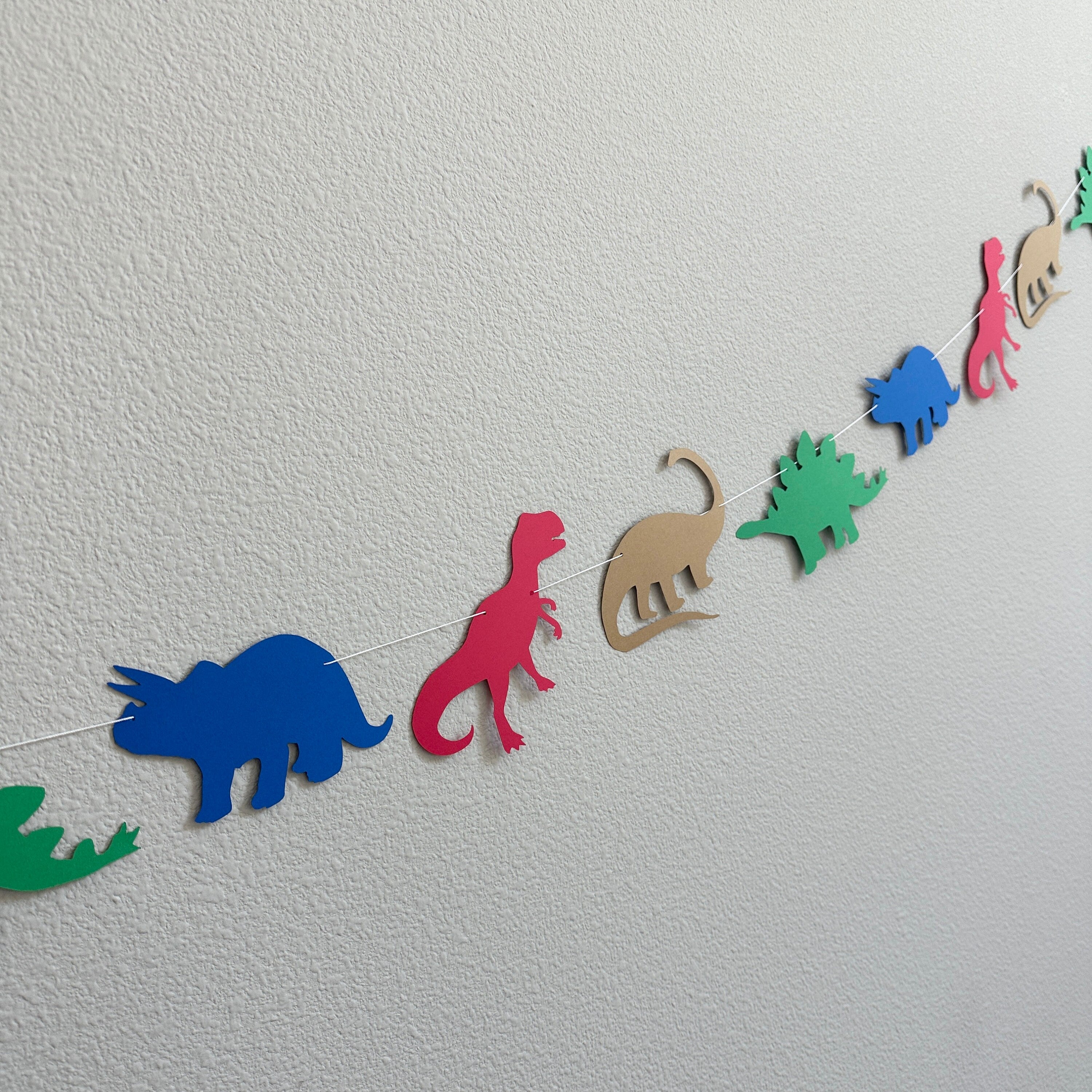 Dinosaur Garland, Dinosaur Decorations, Dinosaurs, Dinosaur Party, Dinosaur Birthday Party, Dinosaur Theme