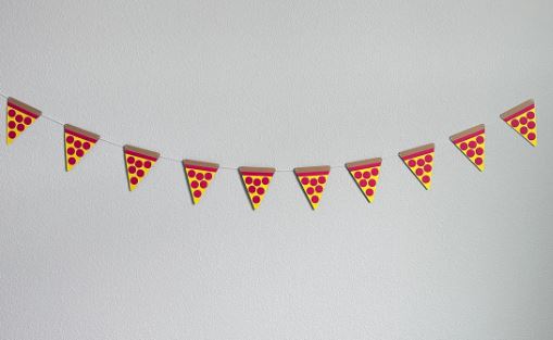 Pizza Hearts Garland